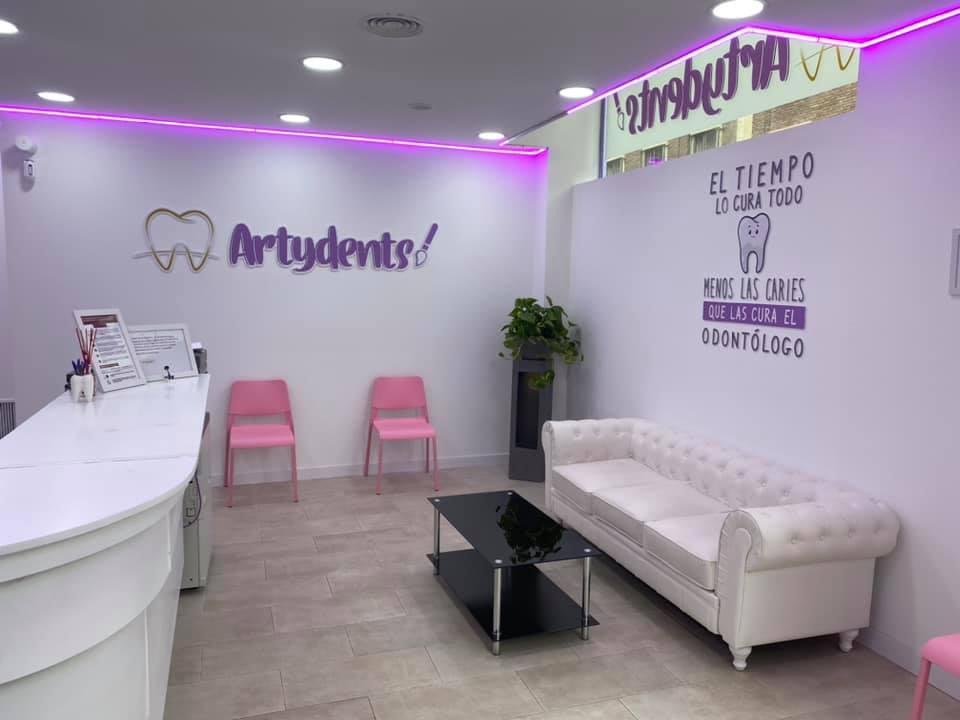 Clínica Artydents donde se realizan promociones dentales